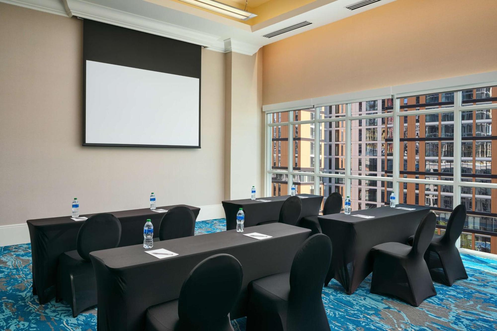 Homewood Suites Atlanta Midtown Экстерьер фото